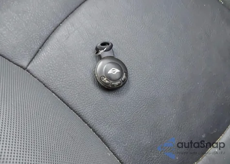 2010 Mini Cooper из США, поврежденный, VIN WMWMR3C59ATZ19038